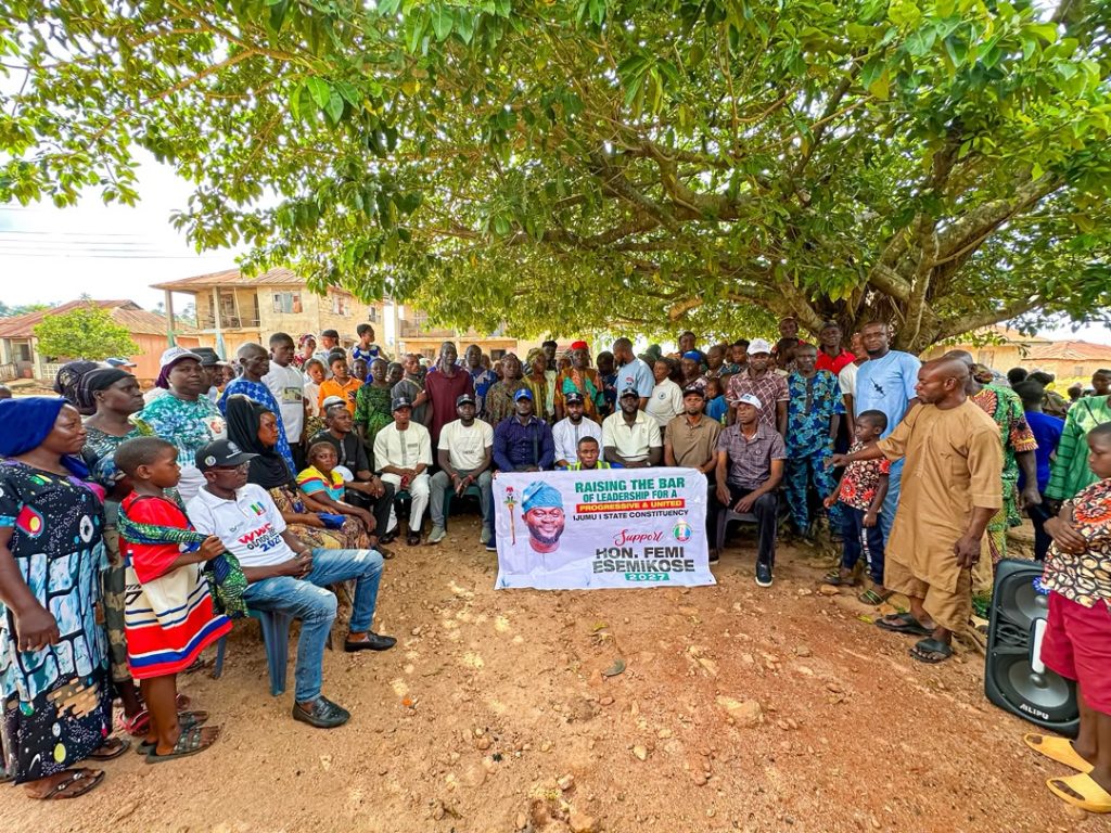 APC Ijumu 1 campaign council during grassroots tour for Femi Esemikose