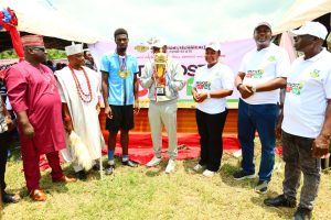 Aridaojo Monday Anyebe and dignitaries at KSCOE(T) Mopa Provost’s Cup finale